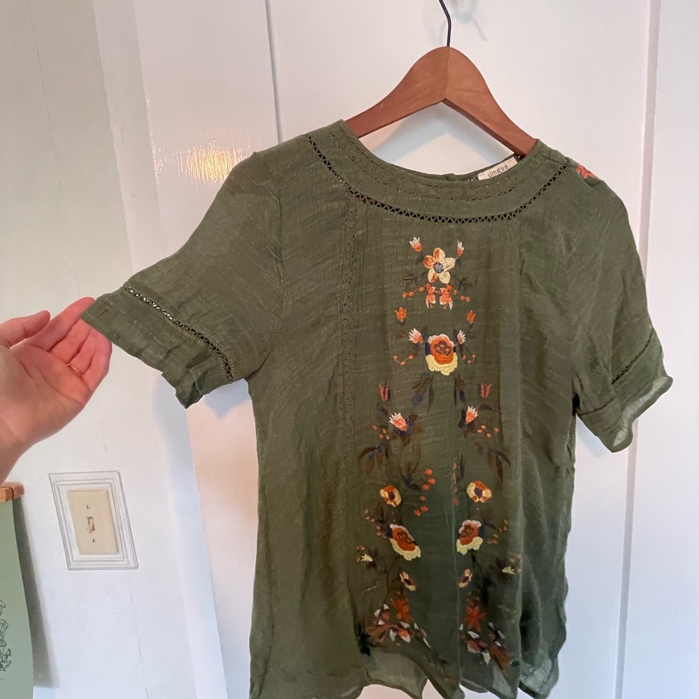 Umgee Olive Lace Detail Blouse